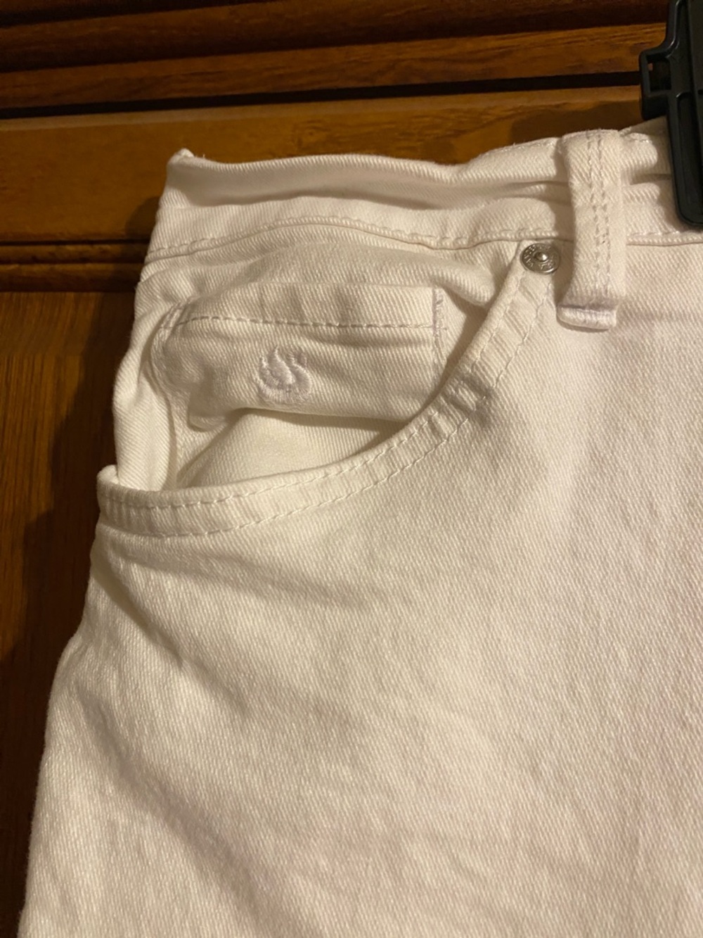 Gloria Vanderbilt White Straight Leg Jeans - Picture 3 of 4